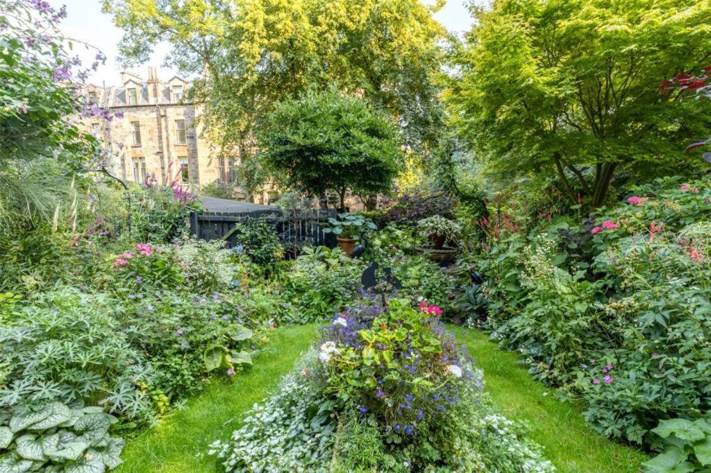 Beautiful Double Room In Idyllic West End Townhouse Glasgow Buitenkant foto