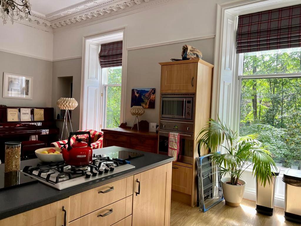 Beautiful Double Room In Idyllic West End Townhouse Glasgow Buitenkant foto